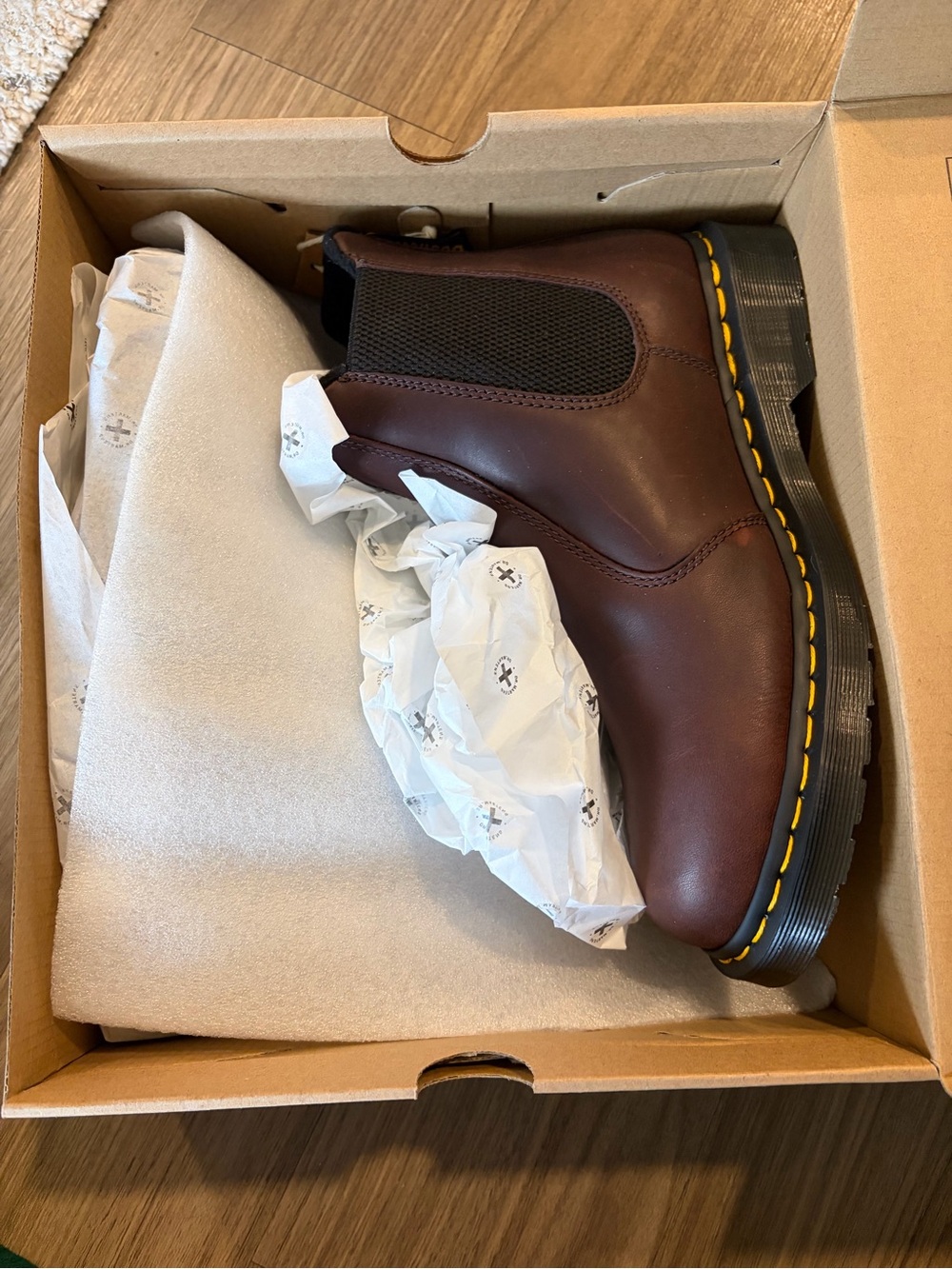 New Dr. Martens 2976 Valor W11/M10